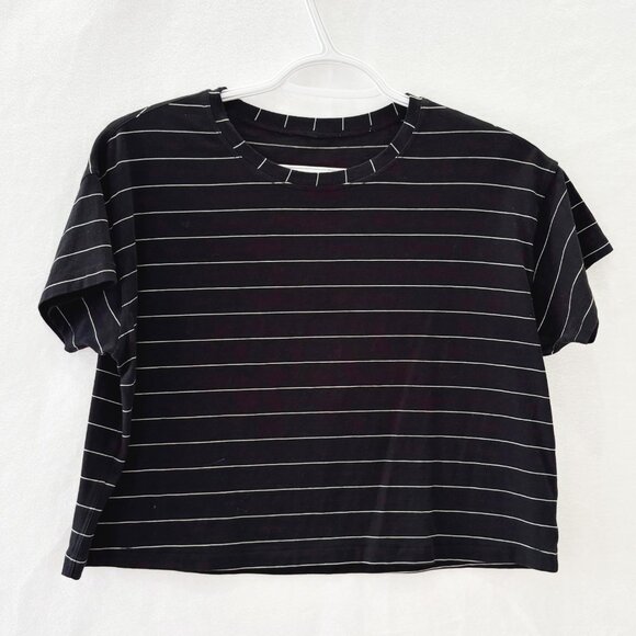 lululemon Black Striped Cates Tee size 4 - Picture 5 of 11